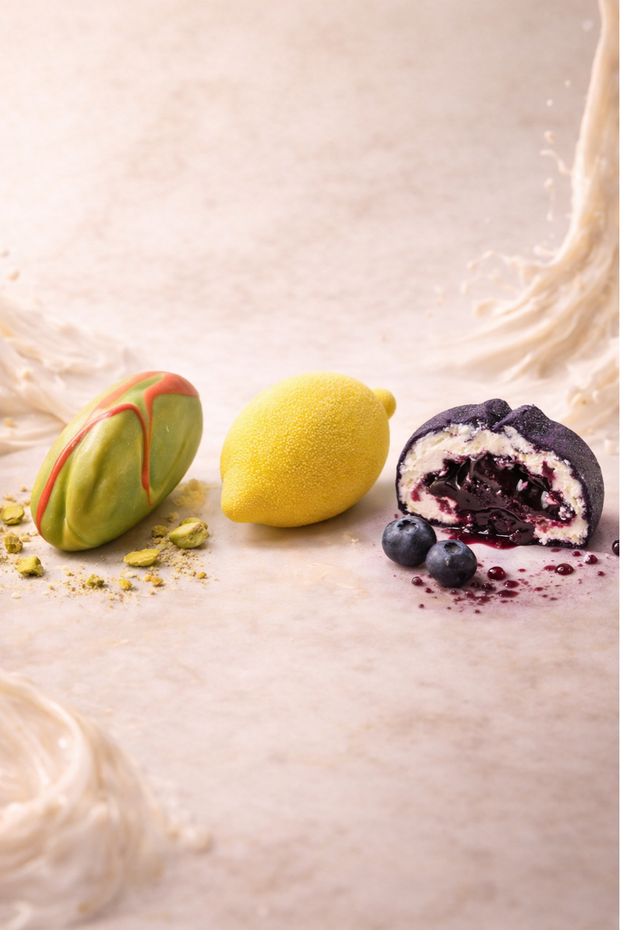 <h4>AMÓRIA® <span style="text-decoration:underline"><em>FRUITCAKES</em></span></h4>