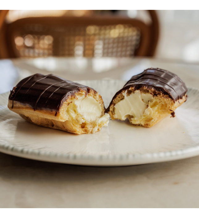 Amória Eclaire Handmade