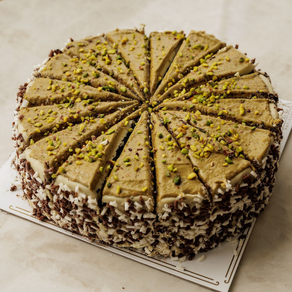 Amória Pistache Chocolate Handmade Cake